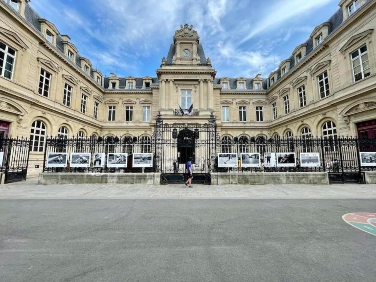 Appartamento La Galerie Des Archives-Unique And Elegant Gem-Marais Parigi Esterno foto
